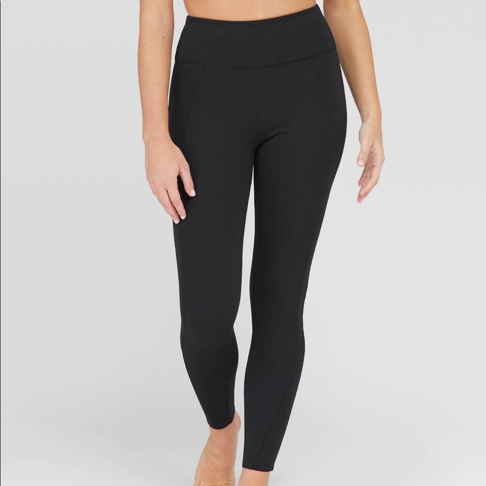 Assets by SPANX ponte shaping leggings